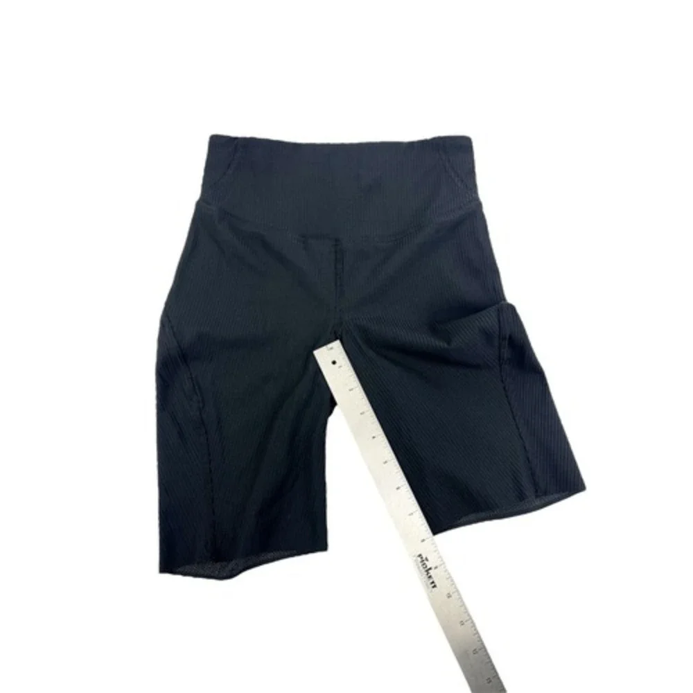 Lululemon Base Pace‎ 8
